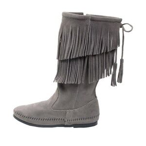 Minnetonka Grey 2-Layer Fringe Boots - Size 6